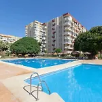 Luxurious 1 Bed Apartment With 5 Pools & Gardens.