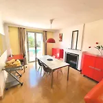 Stunning Home With Outdoor Swimmingpool, 4 Bedrooms And Wifi