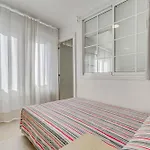 Completo Apartamento Con Garaje Cerca Del Mar