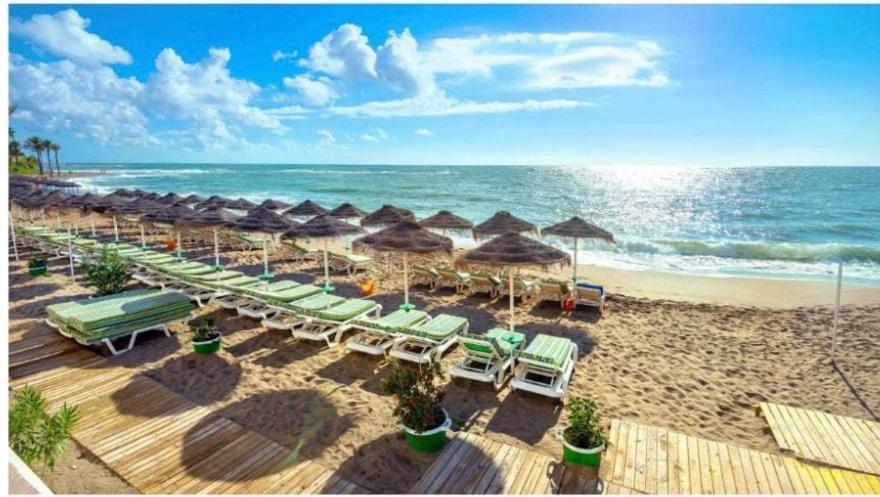 Precioso Apartamento Frente Al Mar Benalbeach *
