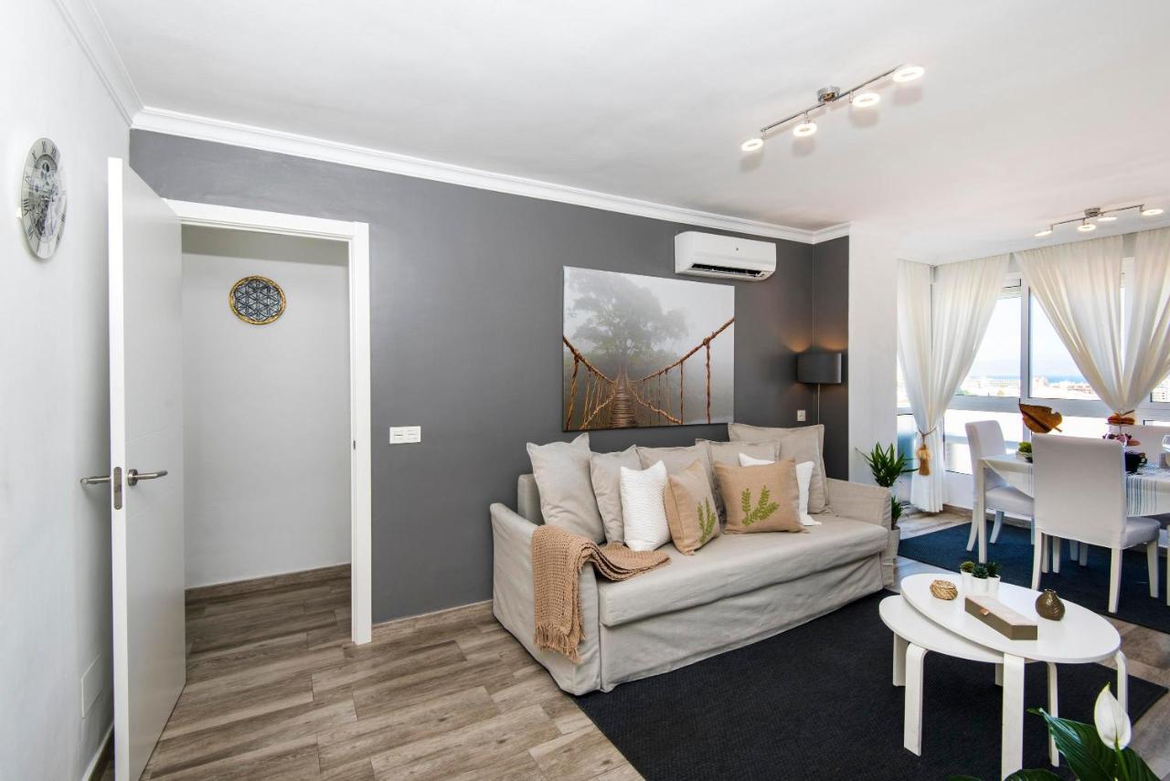 Wonderful In Puerto Marina Apartment *