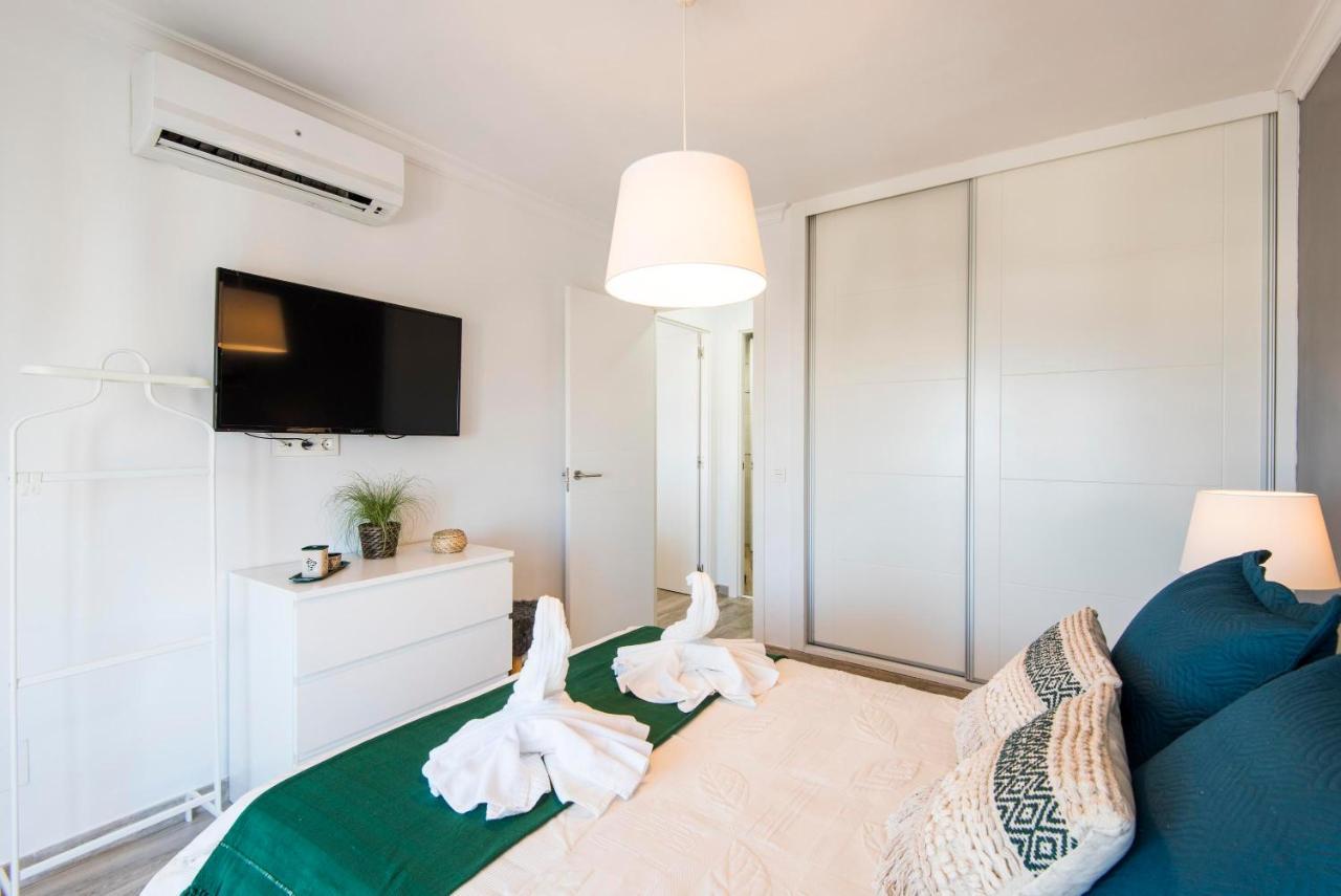 Wonderful In Puerto Marina Apartment *
