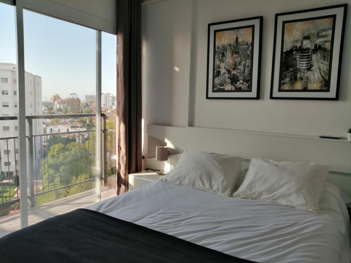 Precioso Apartamento En Enfrente De Puerto Marina Apartment