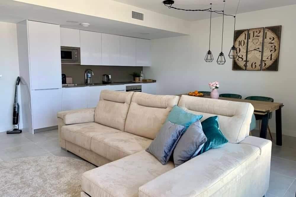 Penthouse Rocas Blancas Apartment