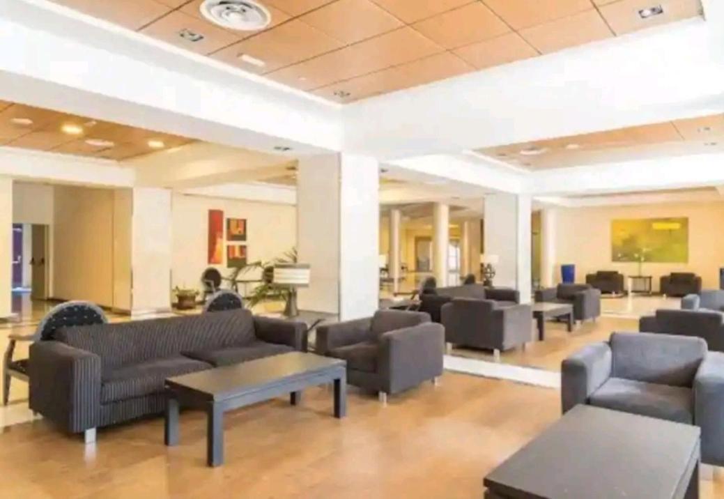 Elegante Alojamiento Con Piscina A 200 M Del Mar. Benalmádena