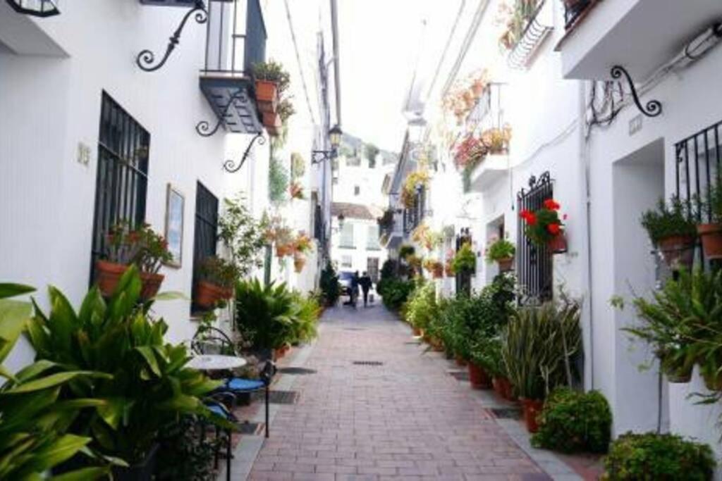 Bed & Breakfast With Sea And Mountain Views En Piso Compartido 1 O 2 Personas *
