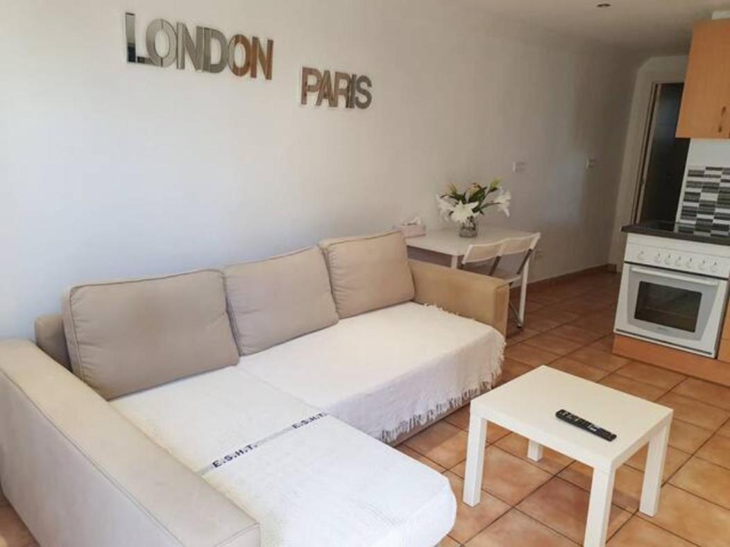 C Dans Avec Piscine Chauffee & Jacuzzi, Chauffe En Extra Apartment *