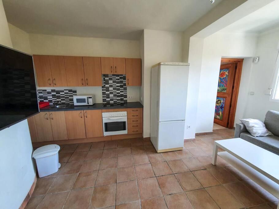 B View Of Swimming Pool, Jacuzzi, Possibility Heating In Extra, Sea And Mountain Benalmadena
