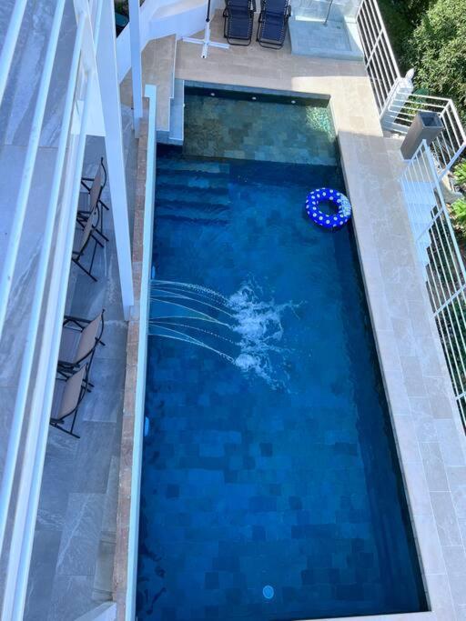 B View Of Swimming Pool, Jacuzzi, Possibility Heating In Extra, Sea And Mountain *