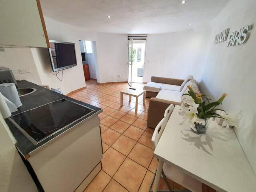 C Dans Avec Piscine Chauffee & Jacuzzi, Chauffe En Extra *