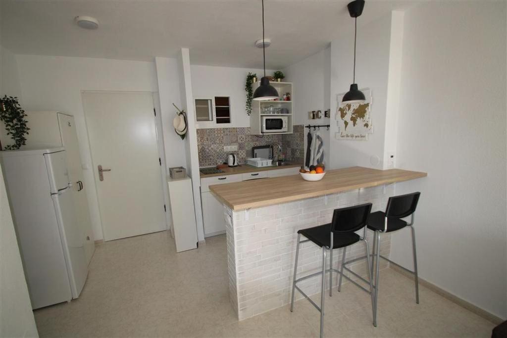 Apartment Luxurious 1 Bed With 5 Pools & Gardens.