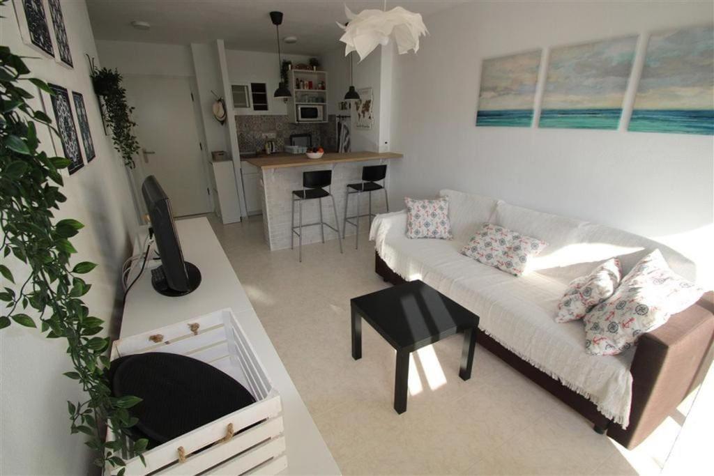 Luxurious 1 Bed With 5 Pools & Gardens. Apartment Benalmadena
