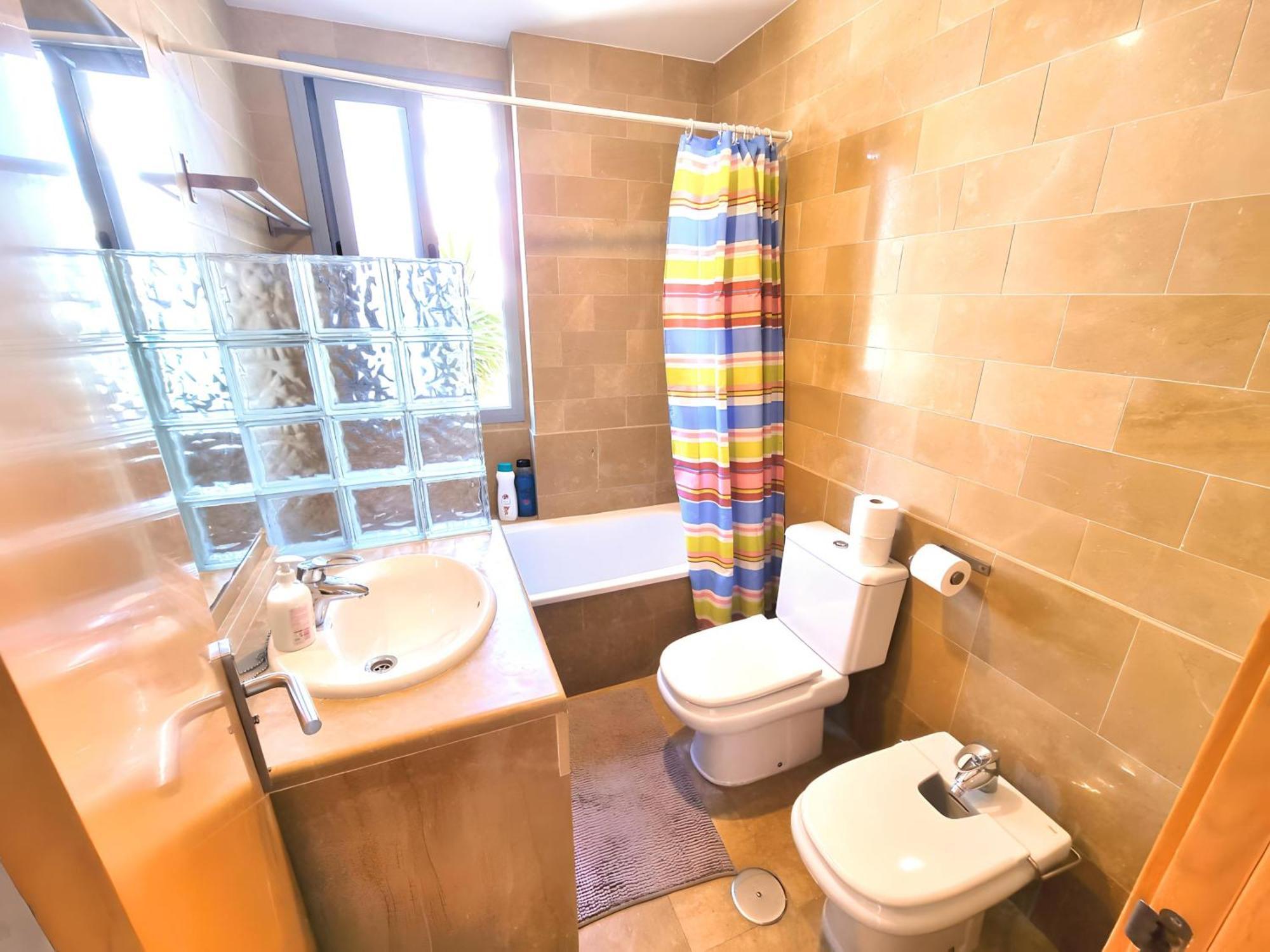 Vakantiehuis Stunning With Outdoor Swimmingpool, 4 Bedrooms And Wifi Benalmádena