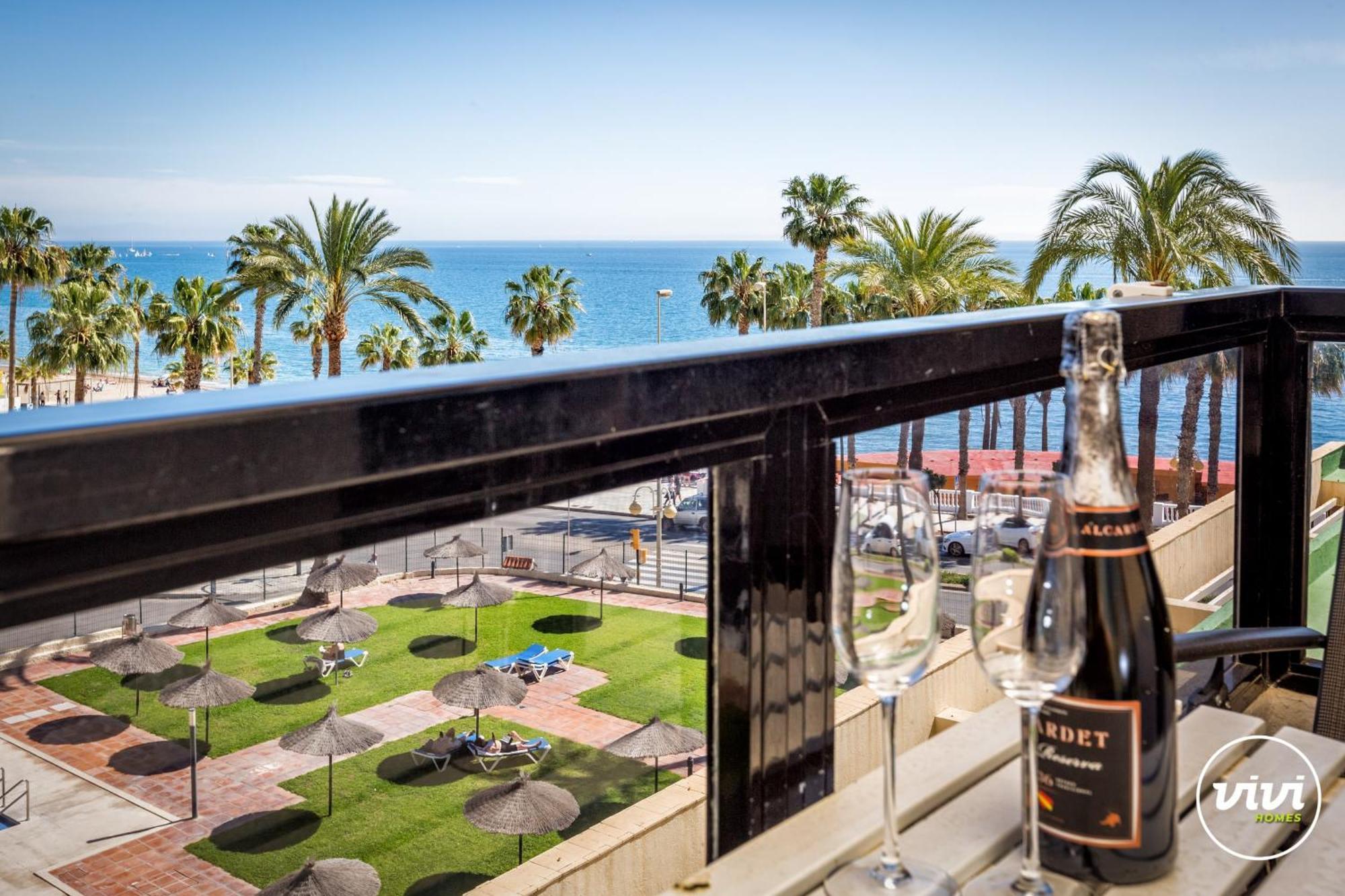 Apartment Vivi Homes - Pulpo Pool, Balcony & Sea View *