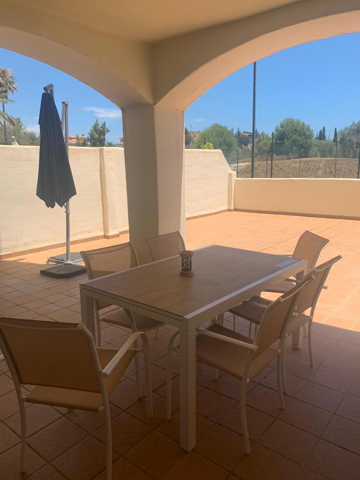 Bilbil 2 Bedr- Pool, Tennis, Golf W Garage *