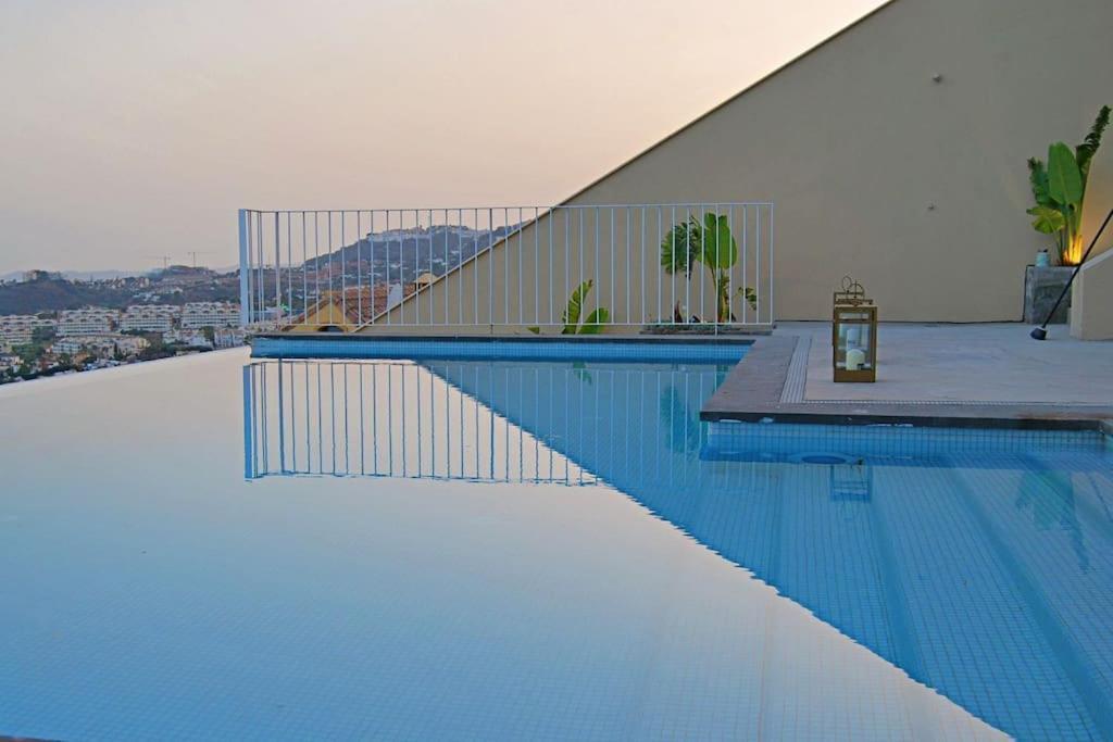 Villa New, Spacious With Amazing Views Benalmádena