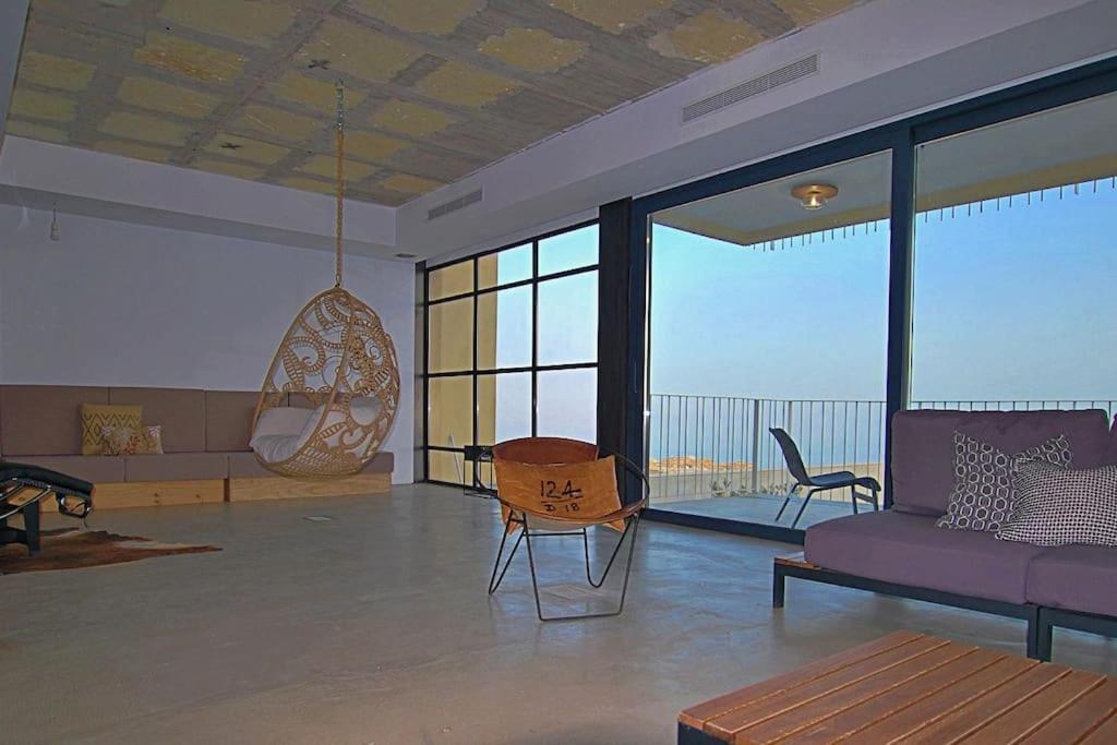 New, Spacious With Amazing Views *