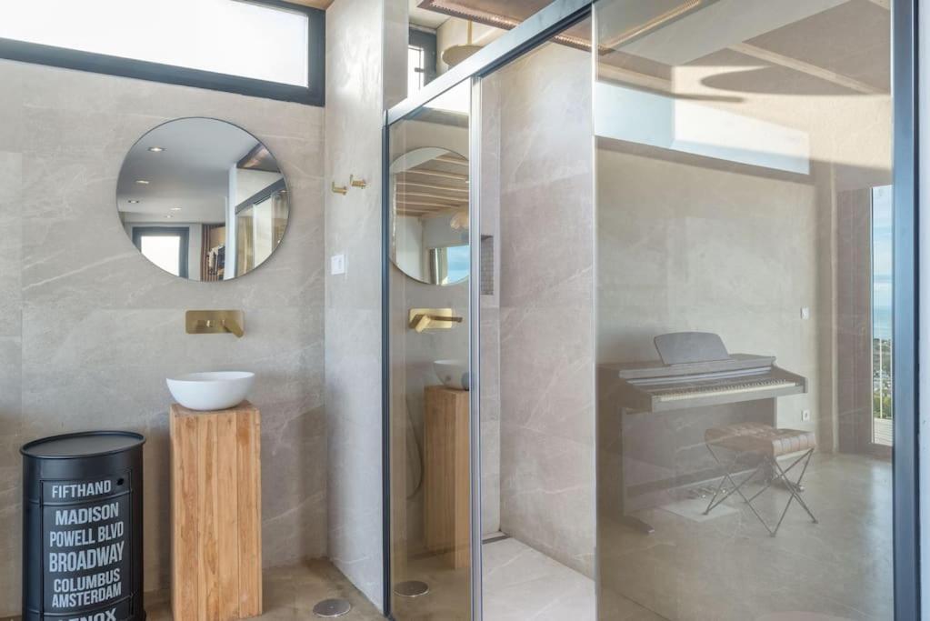 New, Spacious With Amazing Views