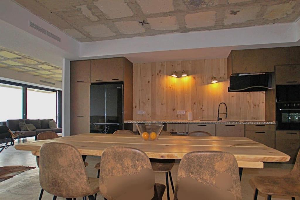 New, Spacious With Amazing Views Villa *