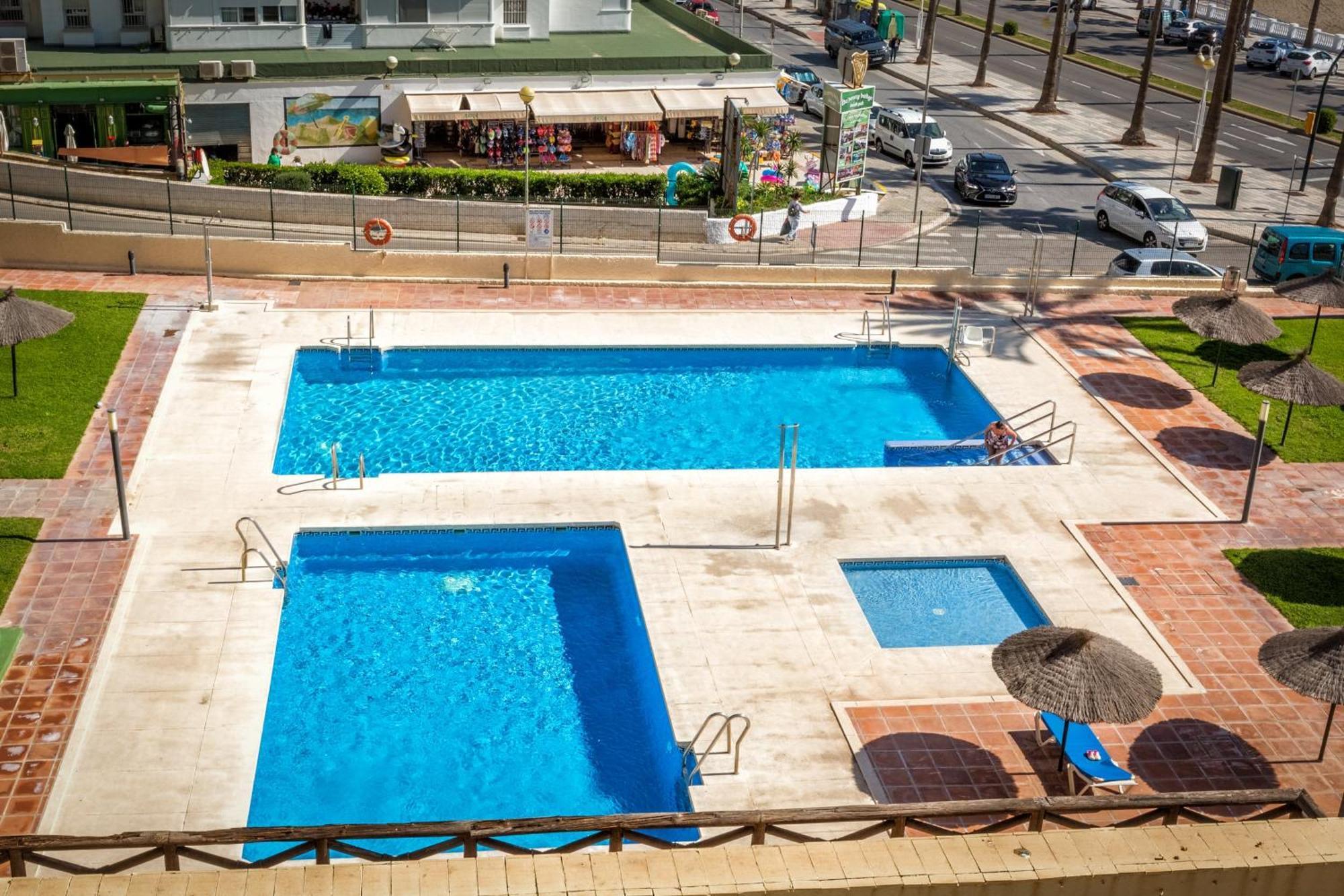Vivi Homes - Pulpo Pool, Balcony & Sea View * Benalmadena