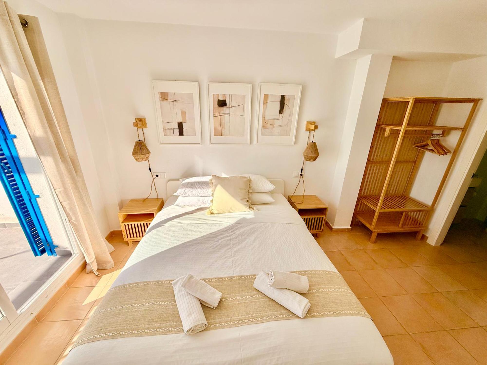 168m² 2 Slaapkamer, 3 Privé Badkamer In Torremuelle