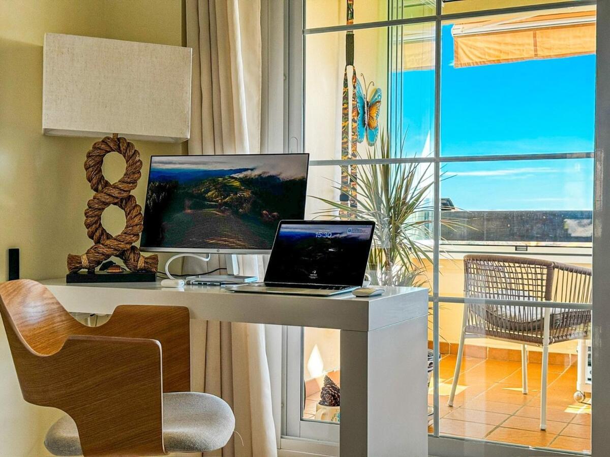 Apartment Stylish With Panoramic Sea View & Large Terrace!