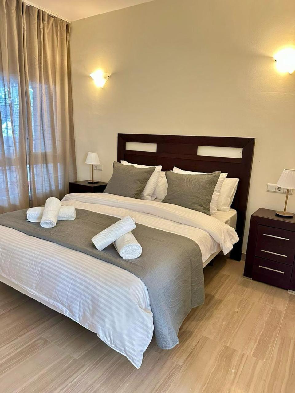 Wonderful In Puerto Marina Appartement