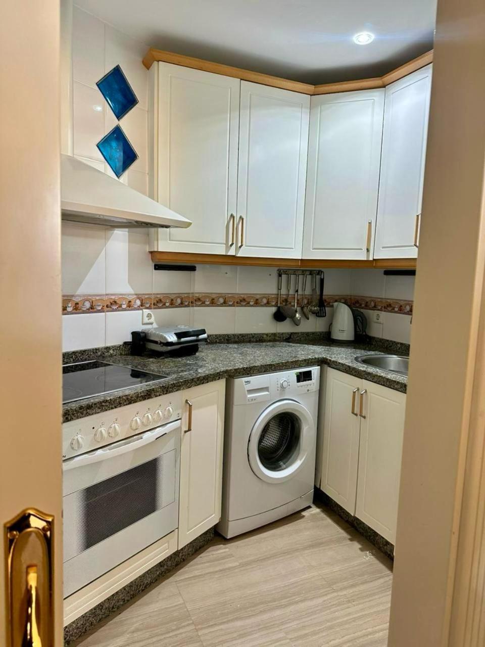 Wonderful In Puerto Marina Appartement