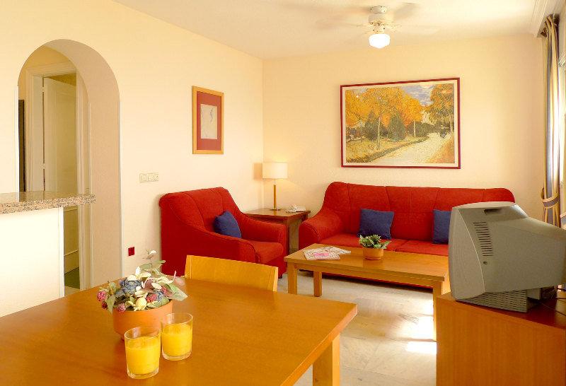 Clc Benal Aparthotel