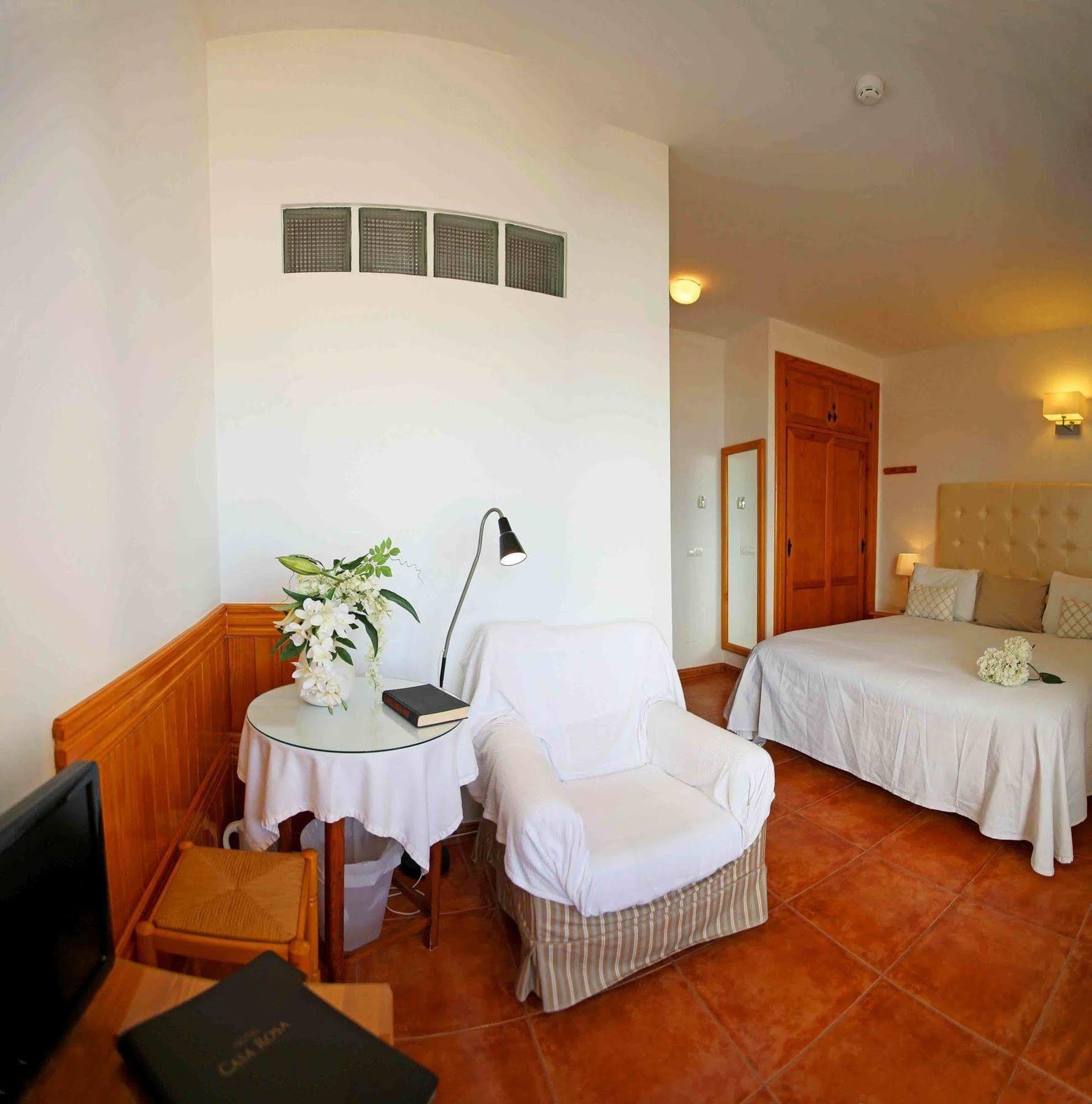 Hotel Casa Rosa *