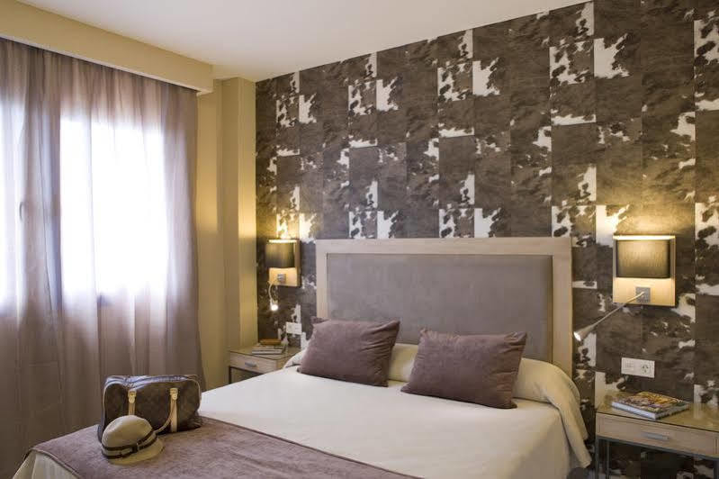 Hydros And Hotel 4*
