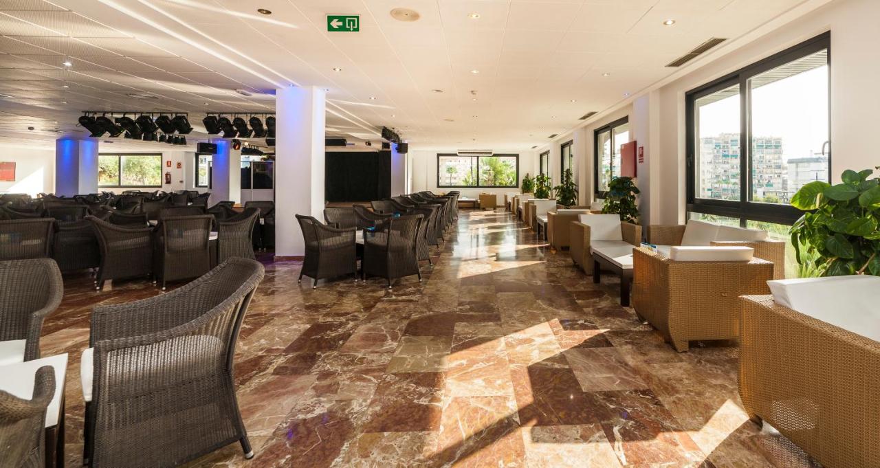 Hotel Globales Patos Park