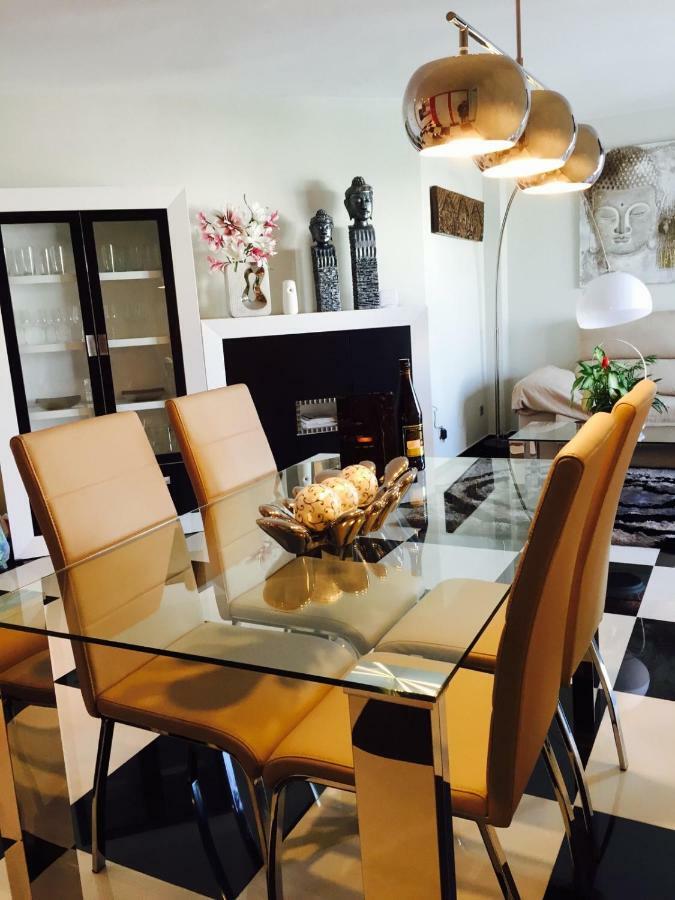 Malaga Puerto Marina Playa Vacacional Luxury Apartment