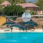 Benal Beach Superb Beach Front 1 Bedroom Apartment, Sleeps 5