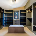 797 Holiday Rentals - Modern Villa With Pool In Puerto Marina For 12