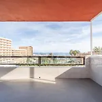 Espectacular Apartamento En Benalmadena Costa, Frente Al Mar