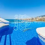 Puerto De Benalmadena Holiday Rentals Vistas Al Mar Y Yates Con Piscina Malaga