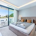 797 Holiday Rentals - Lujosa Y Moderna Villa En Puerto Marina