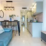 2Nd Line From The Beach , Seaviews + Parking &Pool