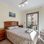 797 Holiday Rentals - Bellagio- Elegante Piso Para 6 A 1 Min De La Playa, Con Piscina Interior Y Exterior, Spa Con Jacuzzi