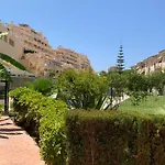 Encantador Piso Con Terraza Y Piscina