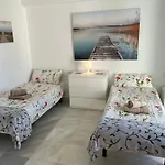 Benalmadena Casa Fortune Sleeps 4