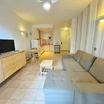 797 Holiday Rentals- Precioso Piso Con Vistas Al Jardin En Benalbeach