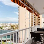 Amplio Con Vistas Al Mar Y Piscina En Benalmadena