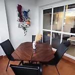 2Bdr Sunny Apartment With Pool And Private Parking In Benalmadena