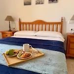 Kingfisher Apartments Benal Beach