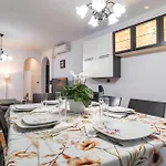 Cozy Apartment In Benalmadena With Kitchenette