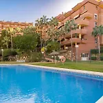 Cozy Apartment In Benalmadena With Kitchenette