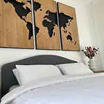 Breathtaking Sea View Apartment With Free Parking