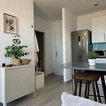 Breathtaking Sea View Apartment With Free Parking